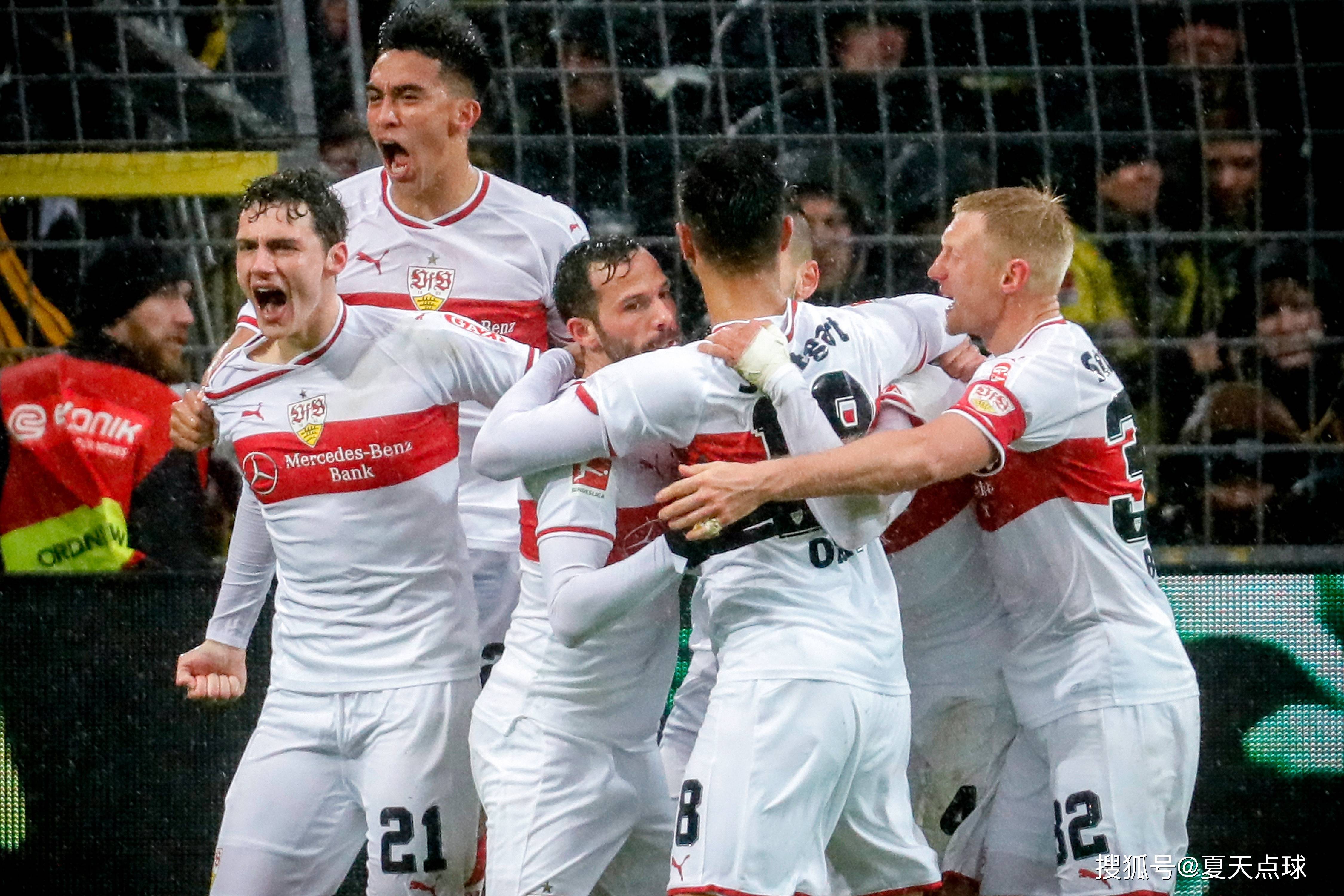 aoa体育馆-拜仁慕尼黑大胜对手，客场领先优势不断拉大的简单介绍