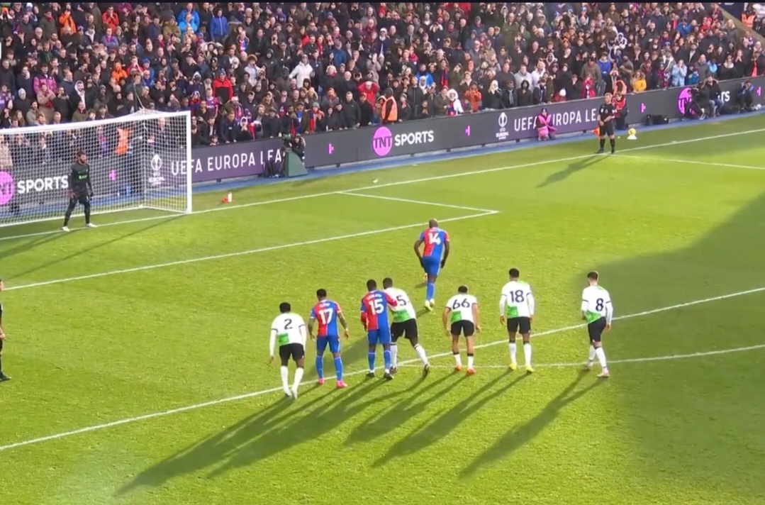 aoa体育馆-利物浦客场力克水晶宫，保持卫冕希望的简单介绍