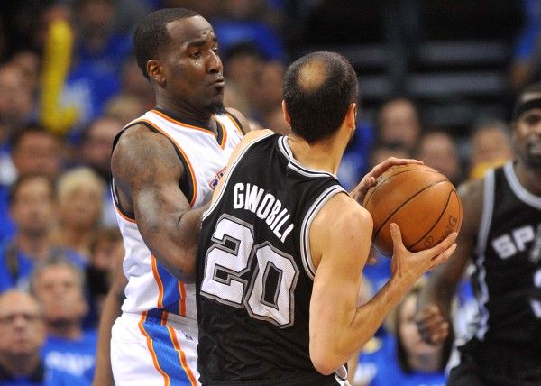 aoa体育馆-小牛大胜！帕金斯绝杀球迷疯狂的简单介绍